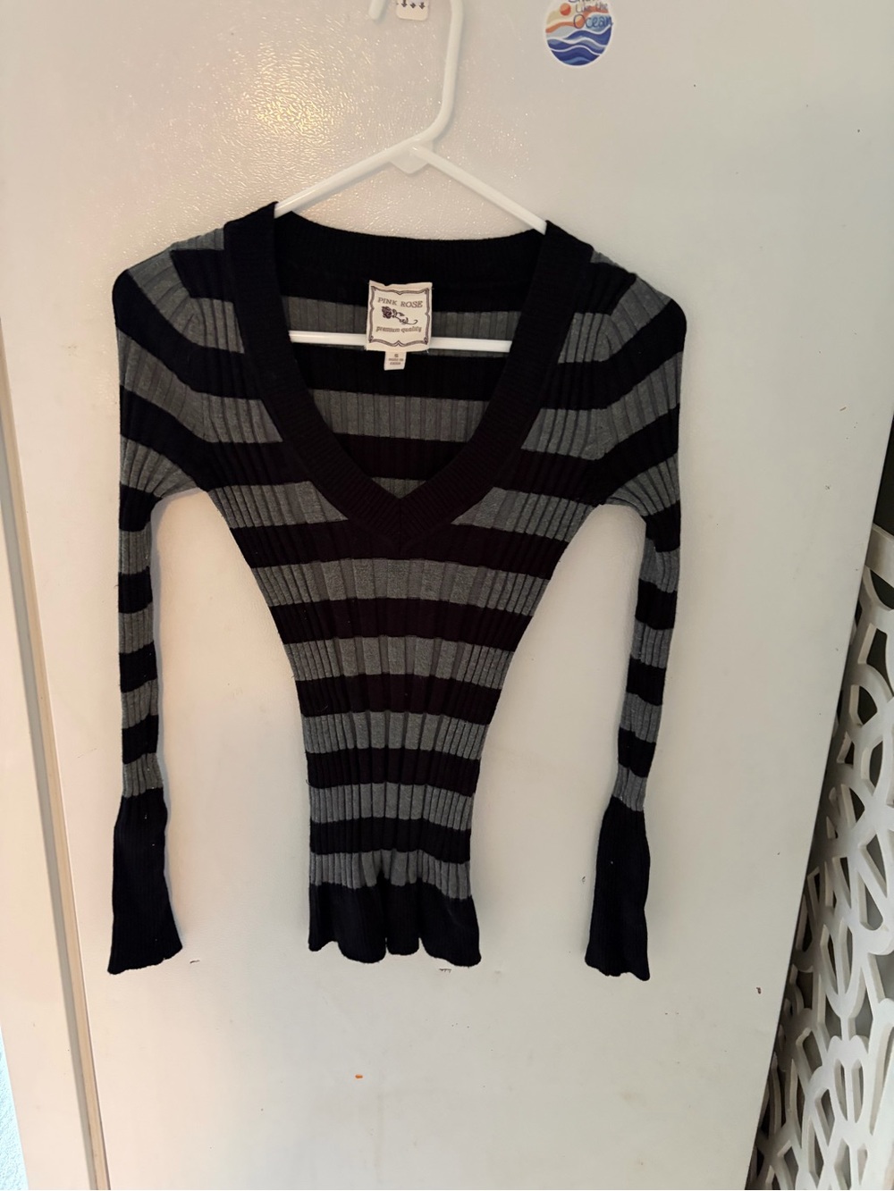 Pink Rose Ribbed V-Neck Sweater Top - Black & Gray